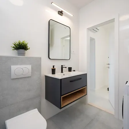 Gracin - Brand New With Terrace And Seaview تروغير