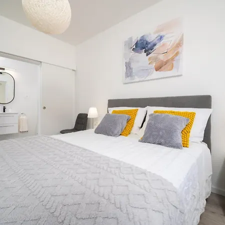 Gracin - Brand New With Terrace And Seaview * تروغير