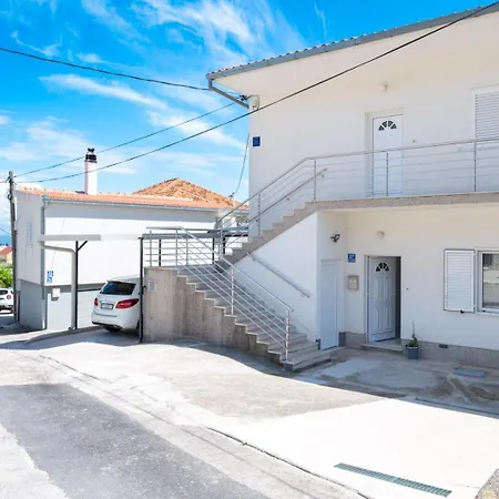 شقة Gracin - Brand New With Terrace And Seaview *