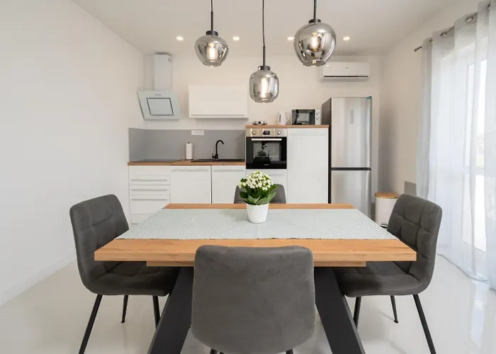 Gracin - Brand New With Terrace And Seaview