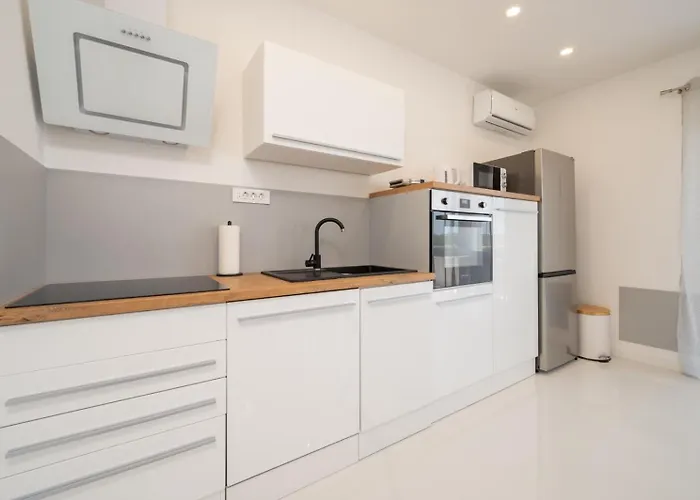 Gracin - Brand New With Terrace And Seaview Apartamento