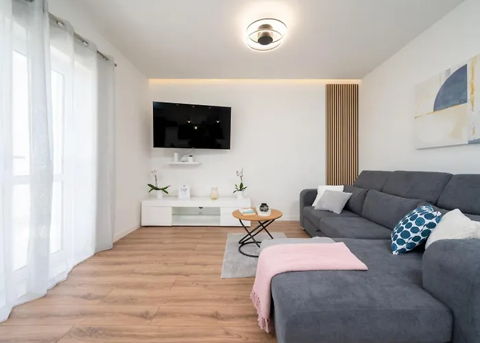 Gracin - Brand New With Terrace And Seaview Trogir