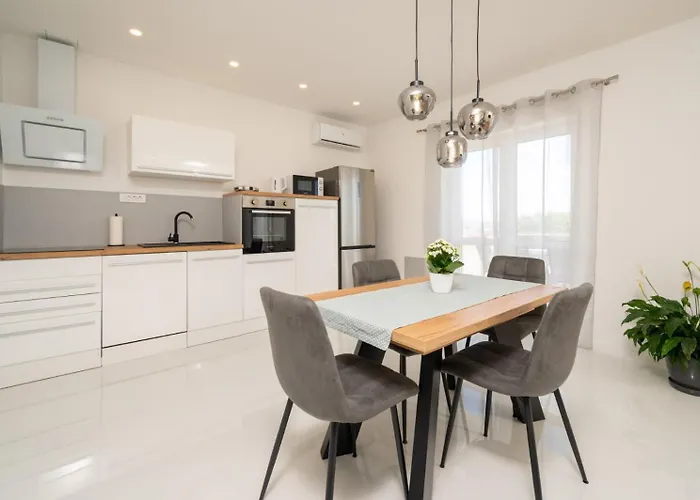 Gracin - Brand New With Terrace And Seaview Apartamento *